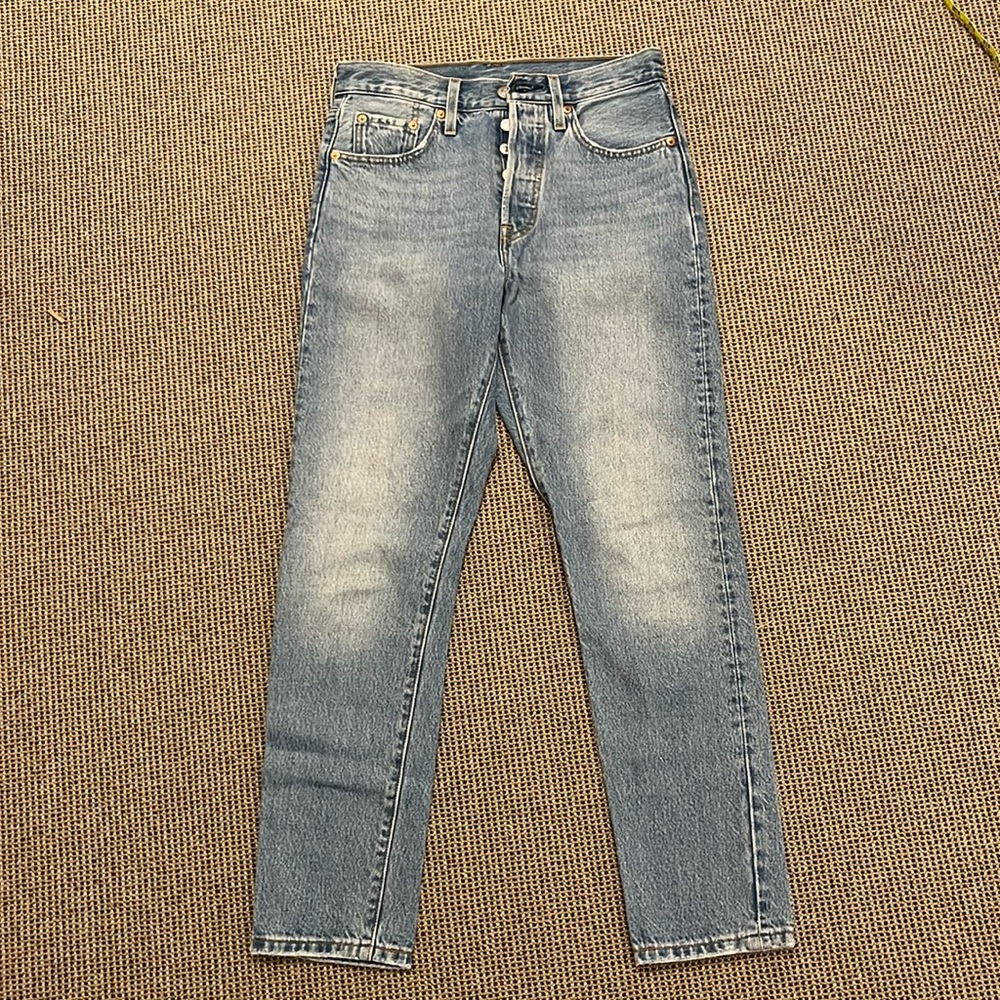 Women’s Levi’s skinny 501 size 27